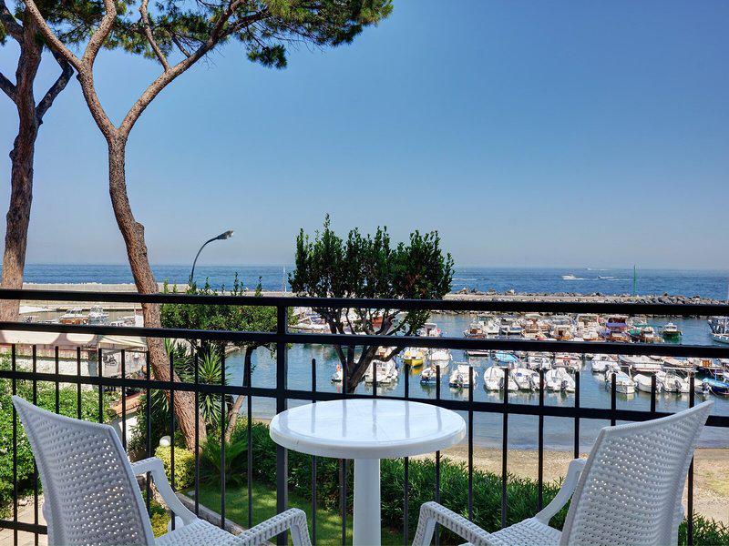 6599FE57EAF996C1F2FFFF98E2F026D3