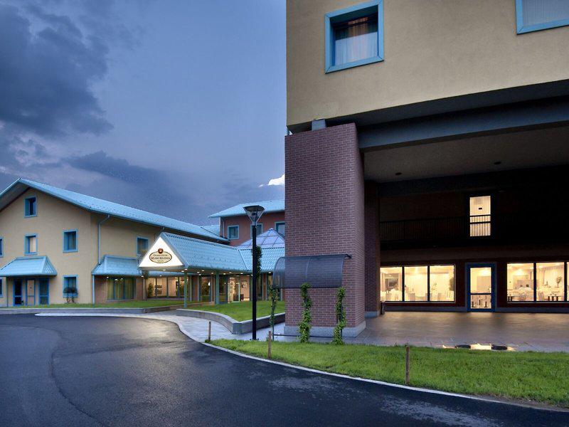 02EEB729F239F9637E4C79B996A69A87