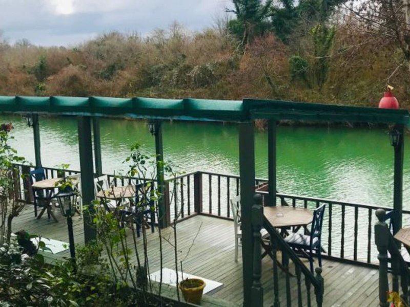 951039A1FCAC468172B06309700E7E75