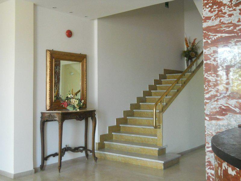 AFE2BE51D7D74BA2468E5F2113041B38