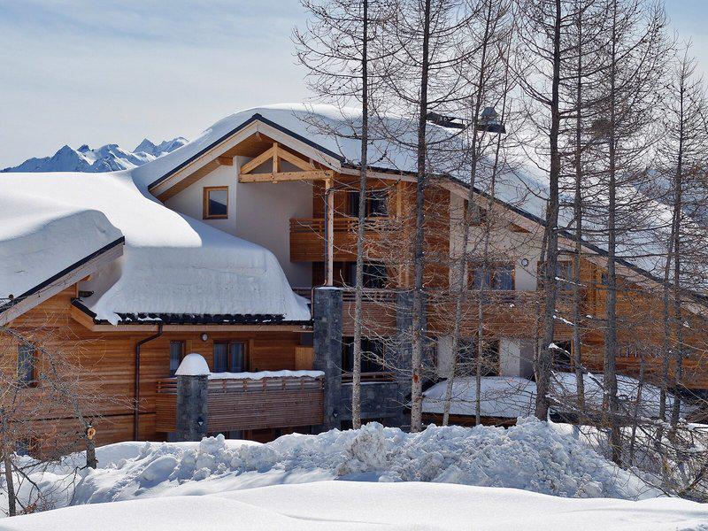 DBC5F275695E6831C9B2D01222088ADB