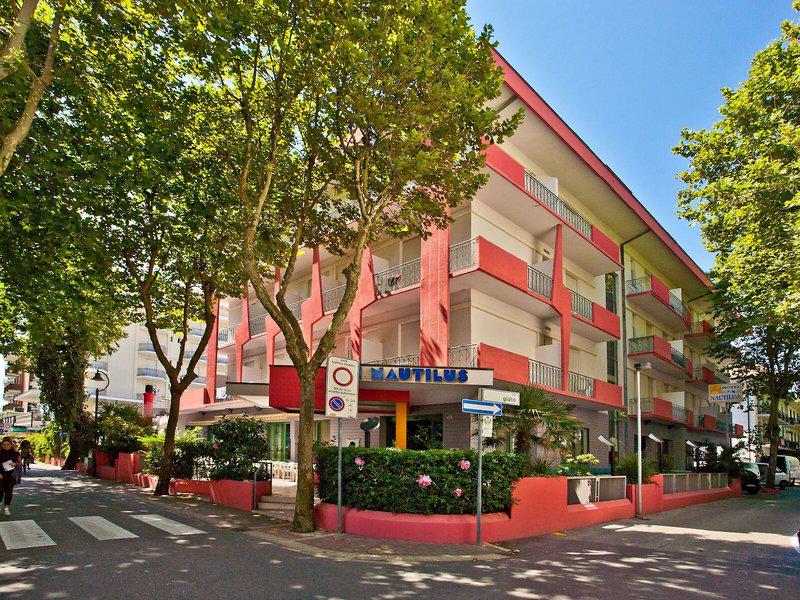 18D58793363AF1783051D35E623C7FF0