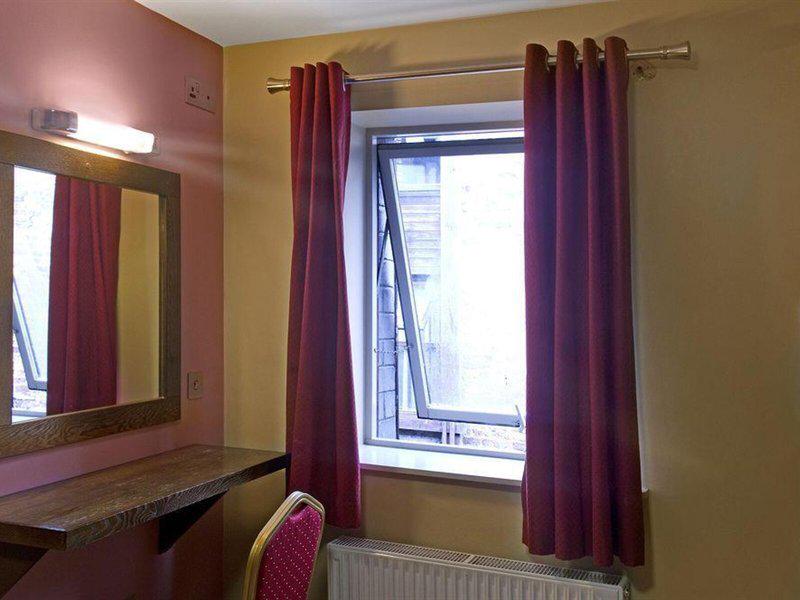 43B22B596F49E5C92CB91193CAA6AEDE