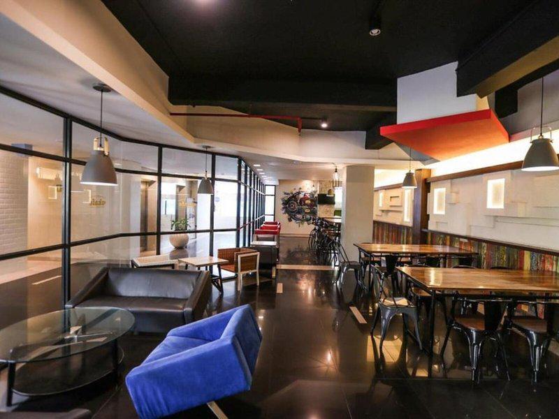 D228129A235FDF0E85CC3B4E1C99C9E9