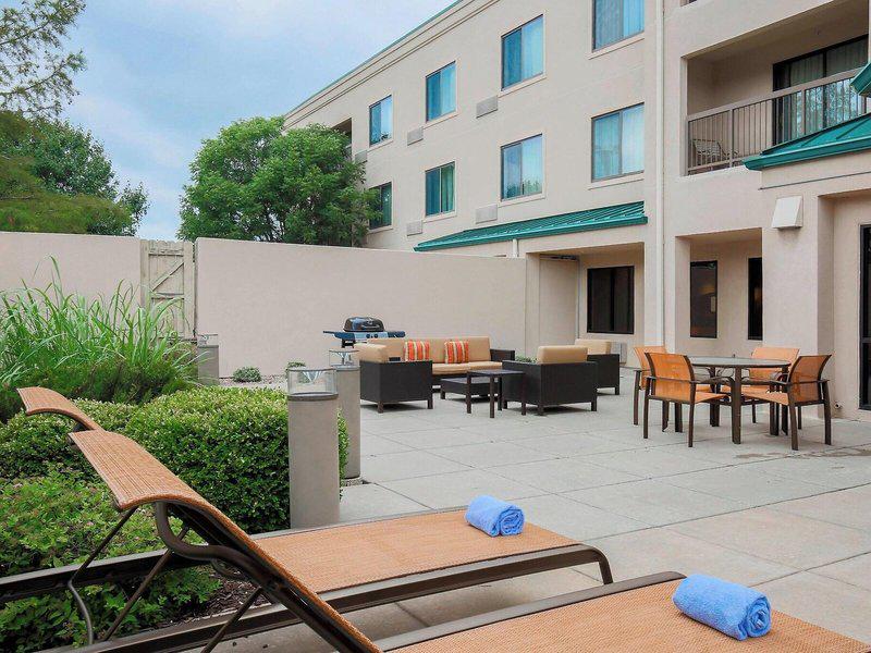 E62AC724DBE6FB2A353C50320E87E0FF