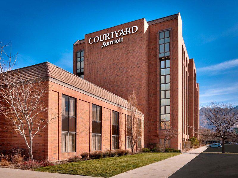 2F26DC1C7E9E76DF378EBBDB46ACE4A5