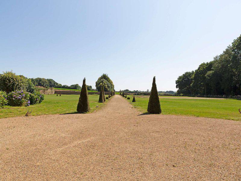 D7AD3F7A779F5517B6C2F391D51B53B1