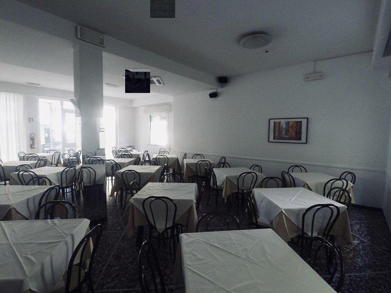 EF09A9BE409994007C84D8964B77C43D