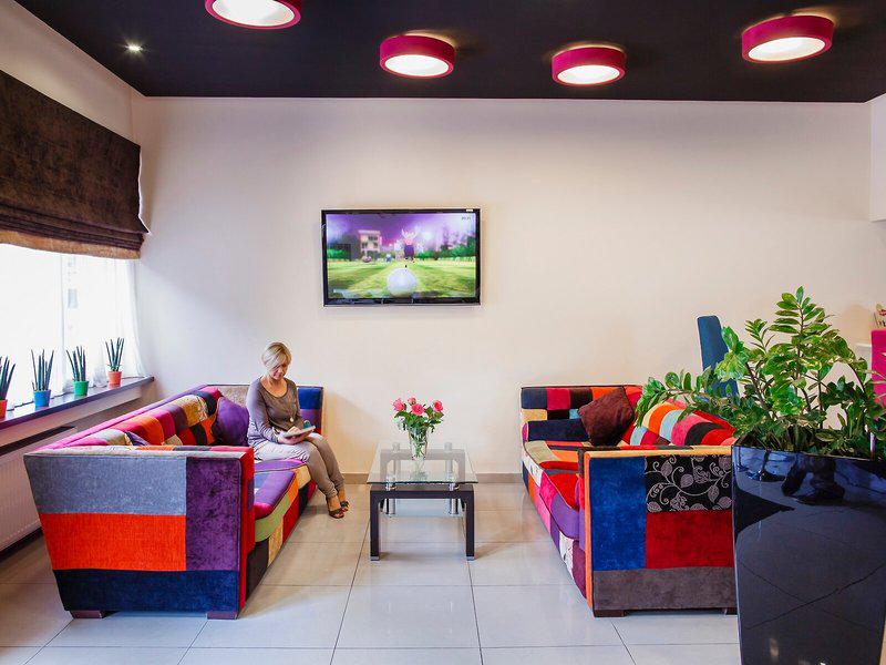 779ADBA65A148D9453003D9AC18DDD16