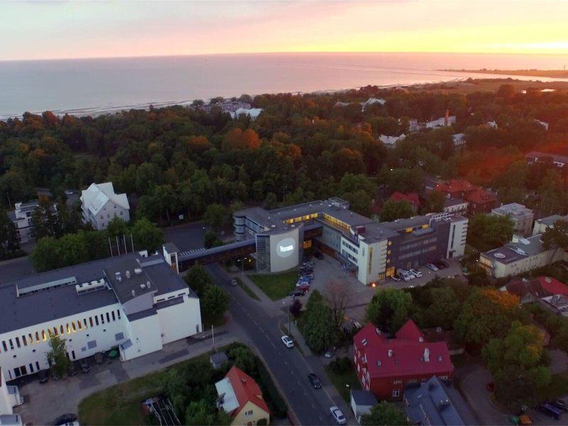 99067955FE7848EC0C3D388339C31B3E