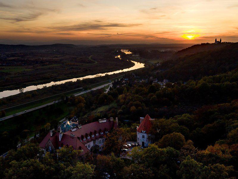 4D0ACEE5D00C469EA40E7B6A178A3BB8