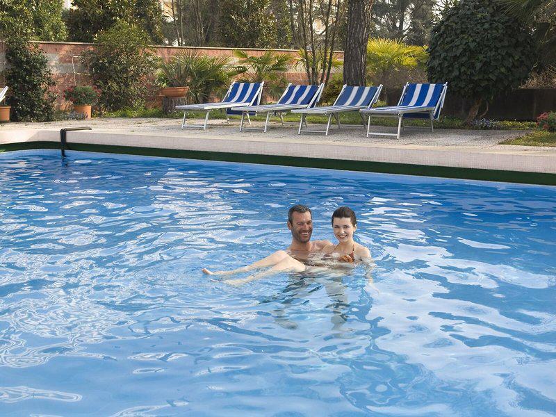 998395A9BA5D98B2793D7ED1D3CB1BA8