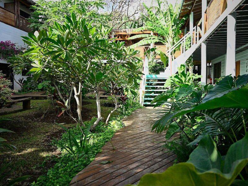 0FF9B0E0C2A33015306BA2C10CA824A6