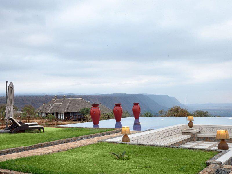 DCC83590B4DC92432B58EB4B61E1A3C0