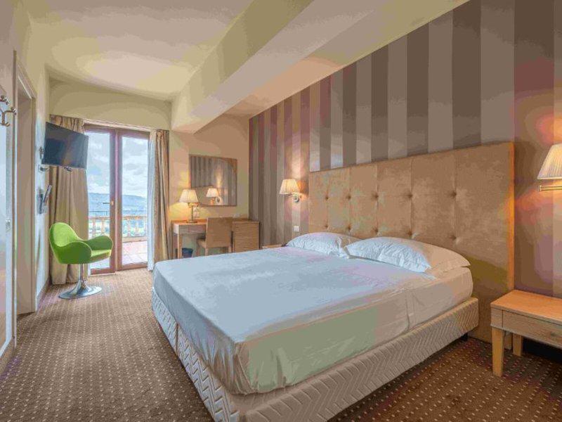 80C6190C362C093A1B380E7520E74A60