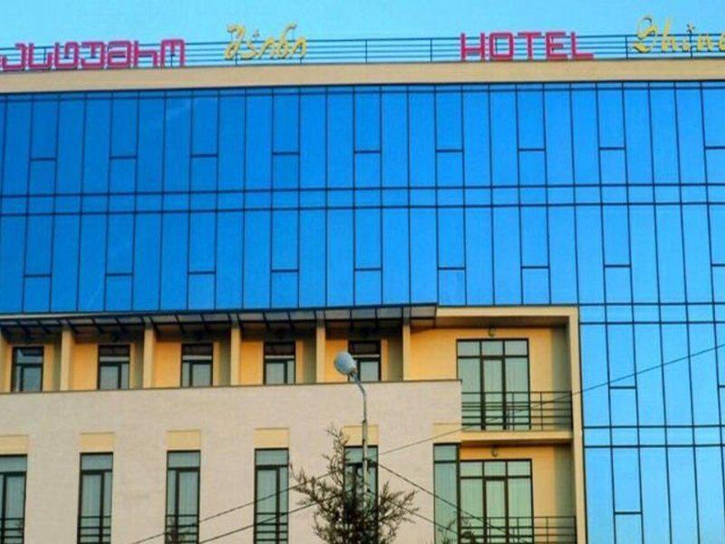 93C8481F2B4FD6A10AD04D26F62E1027