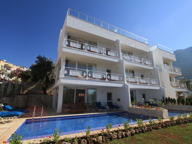 3BD0105EEC17A36AAE362B052CB42BBA