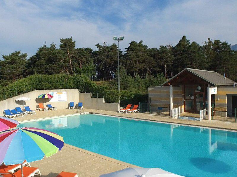 4B2F59CFEF4DF77755F0D65F48D0219A