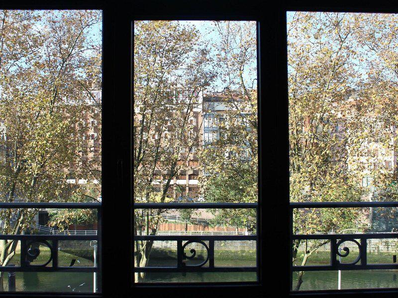 5E532DE6CAA79AB6B6B511E9D7785CDE