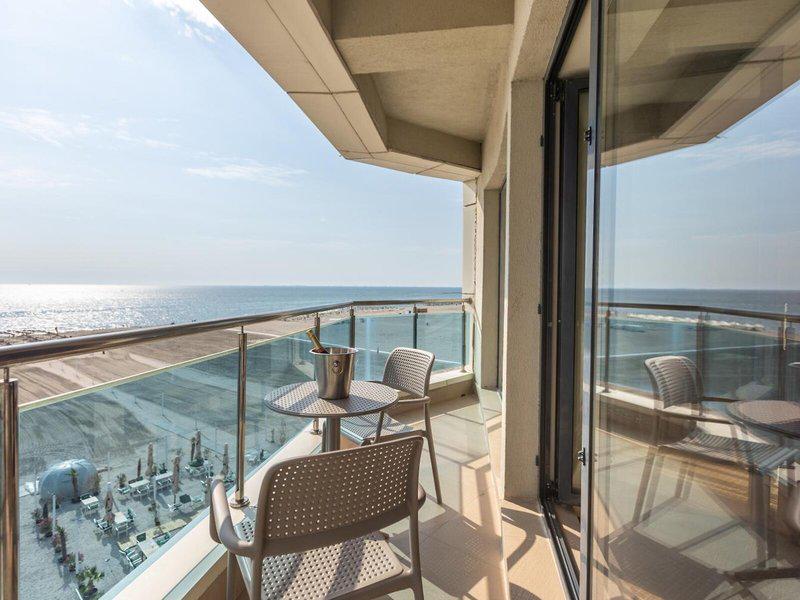 1DB5D12262BDE74C0550F74B9C3D7F77