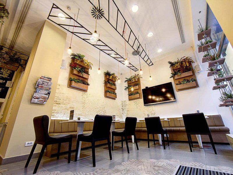 162B61EC70334D8246800CA33F57D64A