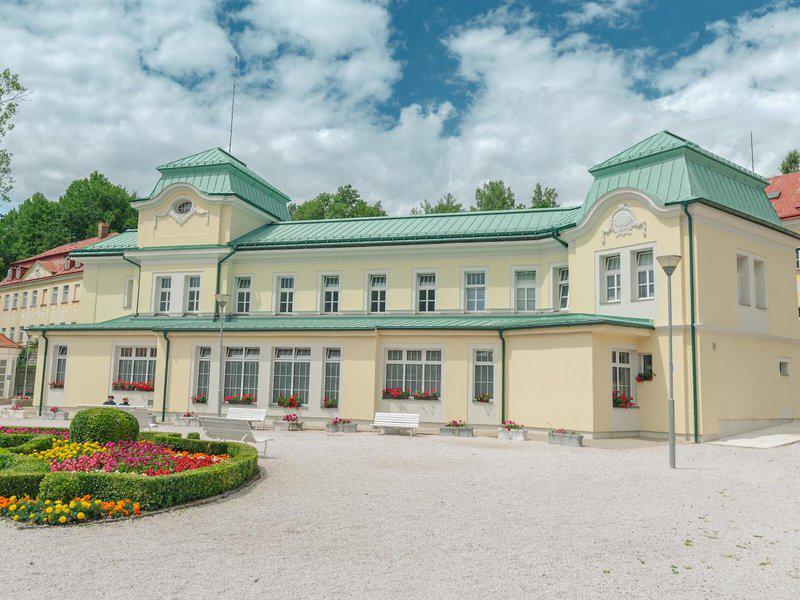 B63F5F7EA0FBE120A2F2782D2F9E207F