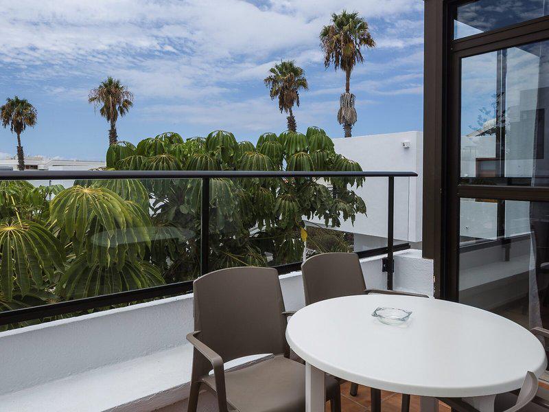 590AD74A90F6427BAA38CAB1F97F3257