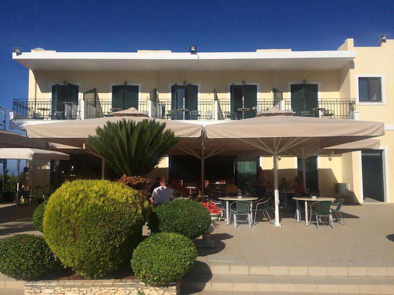 35785D6247F0E9A498EEC596687B40D1