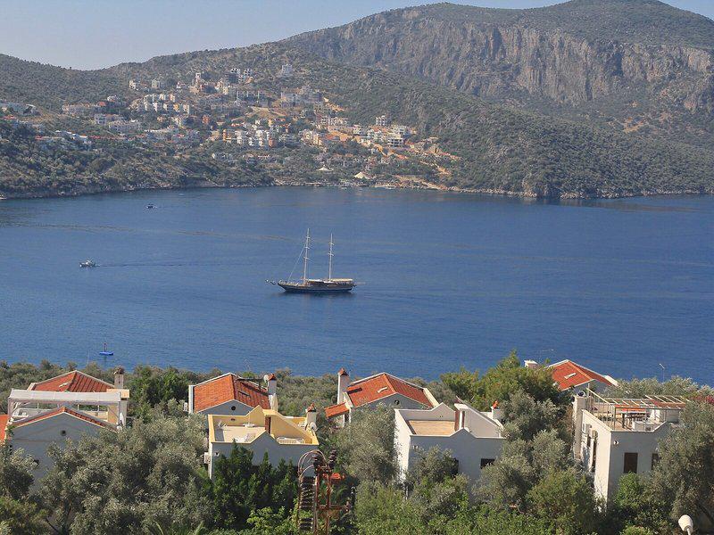 6EFE40046C8FE43D857EA0B90C39C900