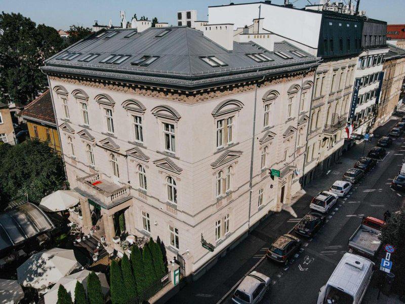 C39988D3FBD3B6925475F9CB1C3496AE