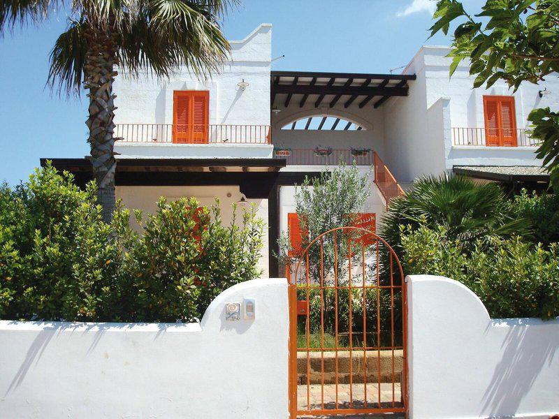 BCFF49D569C3AD813949643407F2863C