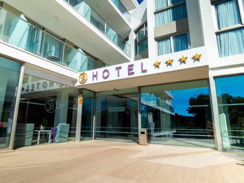 AD1186DA06F4E4F1BEFA56A581E0D8A6