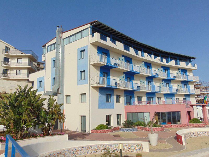 C2400AD52DF18BC9FB4E16C5E9FF04BC