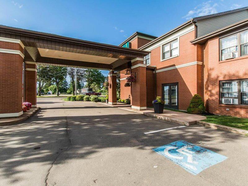 23EE856D477E7ADA86B2E26526AD318C