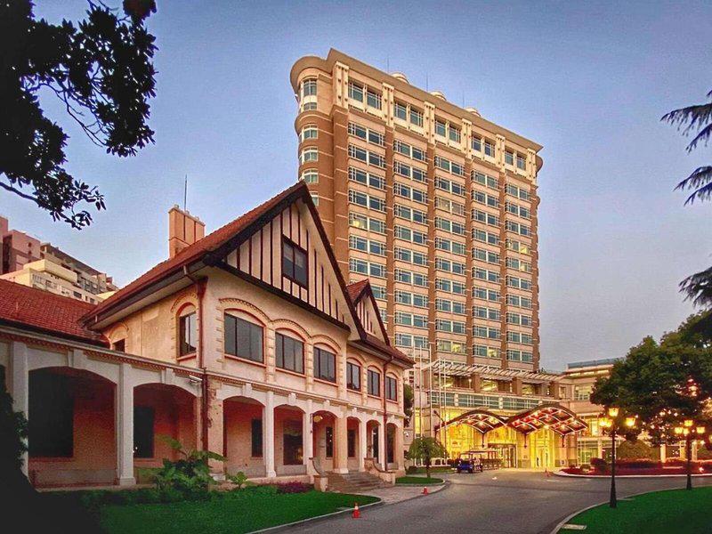 27B97F5EE20515C0606B7598080D9037