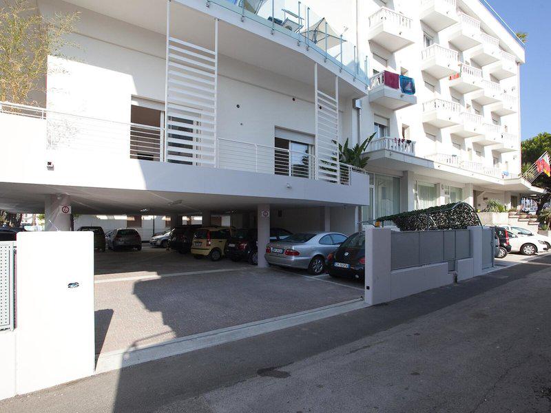 0EDA3167F18B05947462BB362ECAAE38