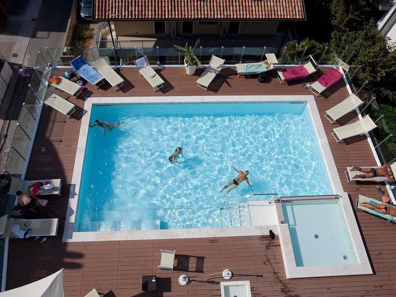 85482DC46E9EDE94FE9D1B31D9C956EE