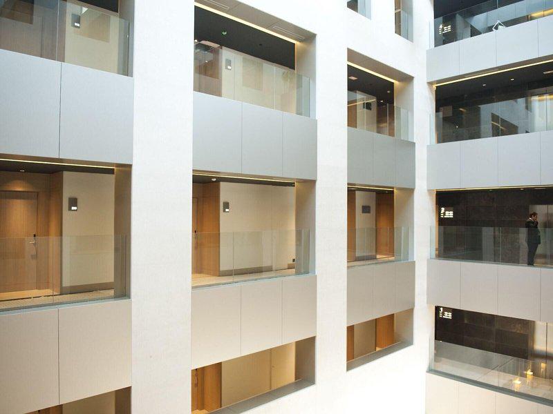 86881CEF0084E86BCEFE094568E3ABE4