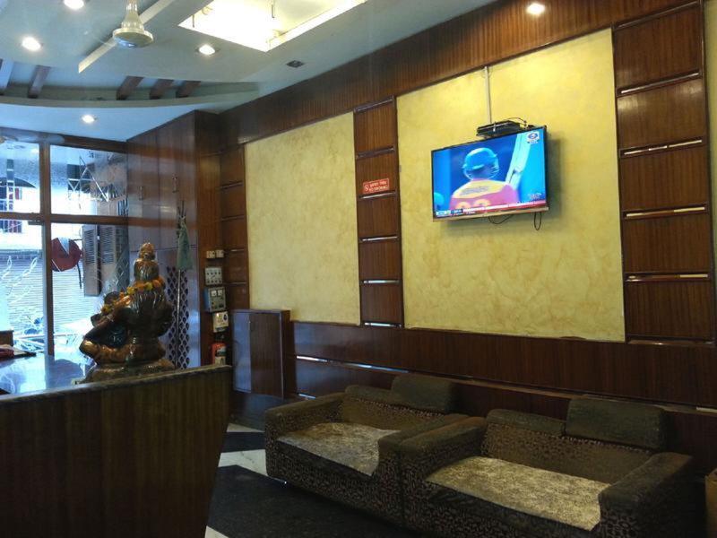 F10910361EE630805AF54F9437F79440