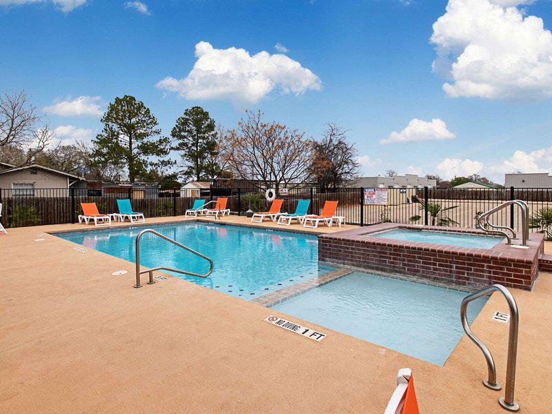 6F0B001FF094CB47C6F2870A653B1676