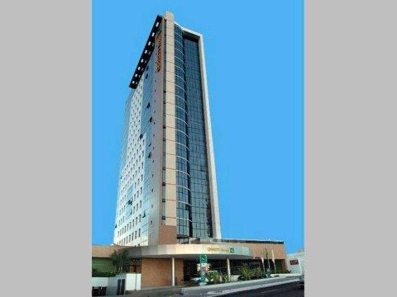 305951CB6F6200D5425E48222C54C39A