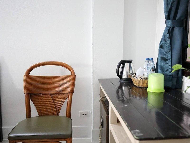 CAA083E80393D5C709210F3DD7B4B300