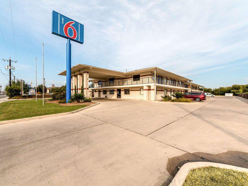 Motel 6 San Antonio S WW White Road