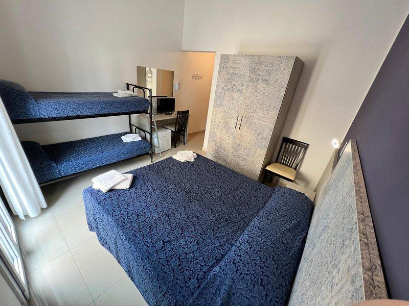 CCF5A59B622590D688C877024A99382B