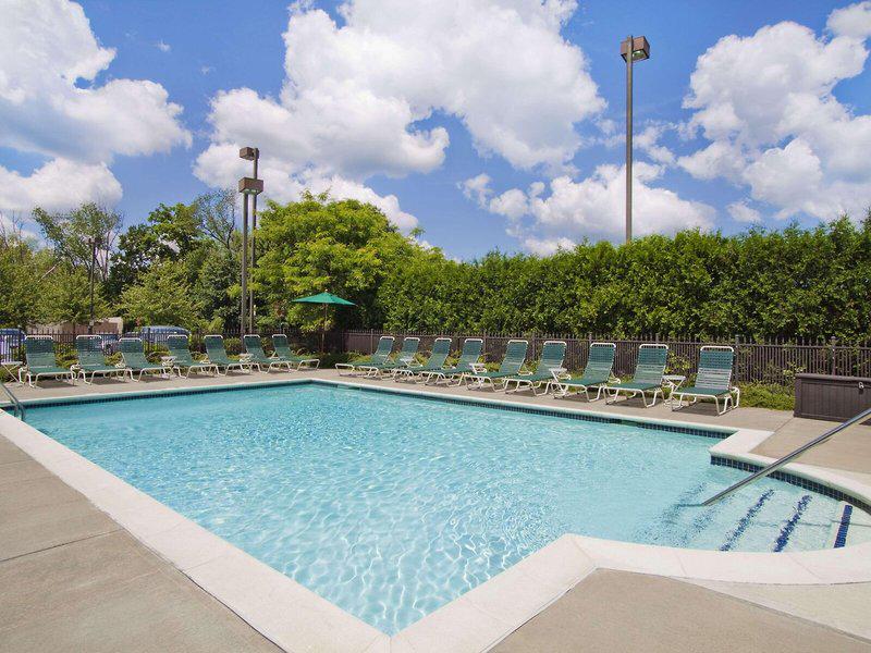 DF0E6D357EF0BAF04EF882E7E64E2D16