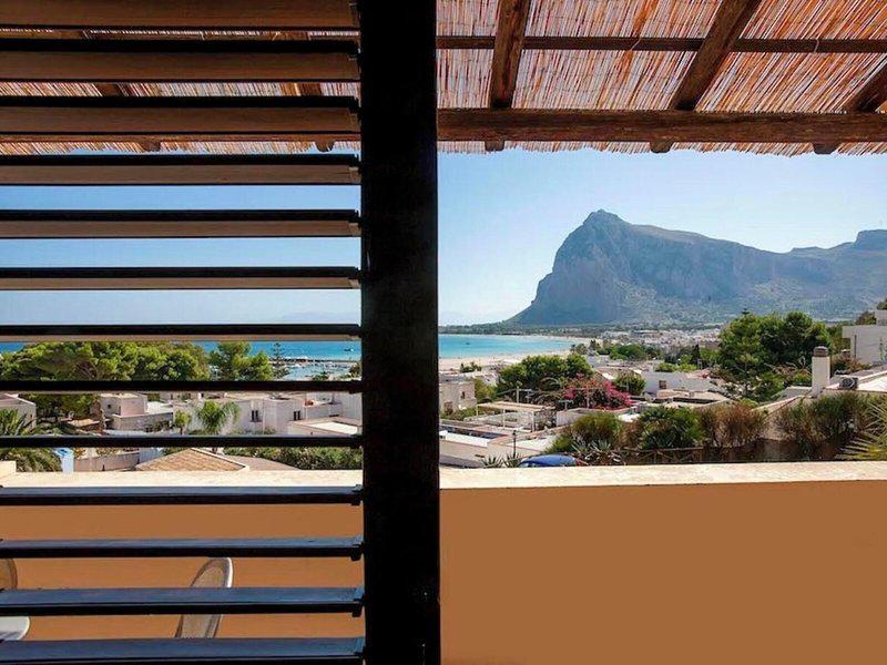 045CFB007DAB5D16AB91D2FCD4E38E15