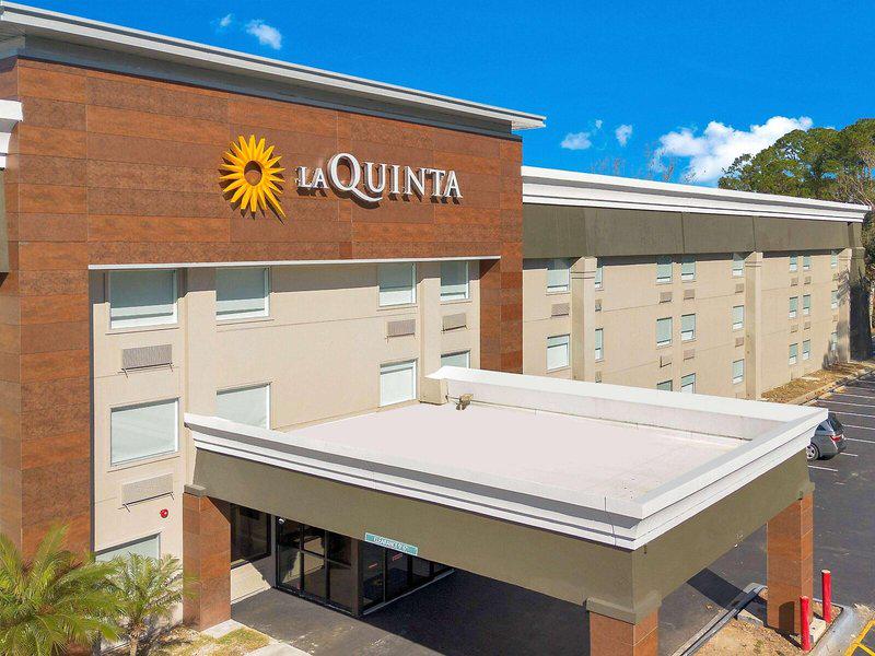 E5FD045859CF9D674F209F3ACE31AACB