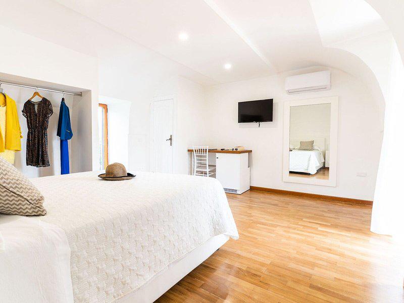 2B5CE61B4AB35A146DB8F06BA45E6984