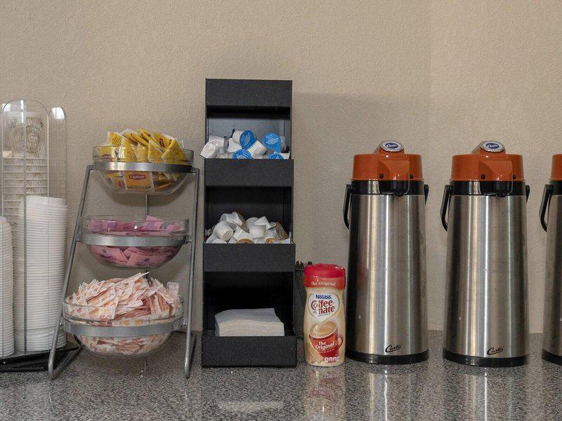 406E3A9AAEA0461BCD8BAD84D2C6CDB4