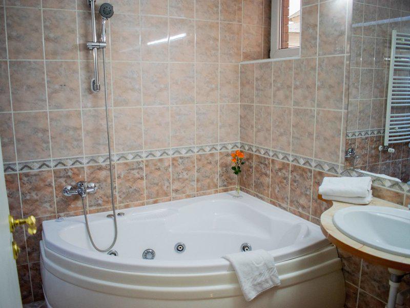 392F77C651CCD140E24FA04C8A516F88